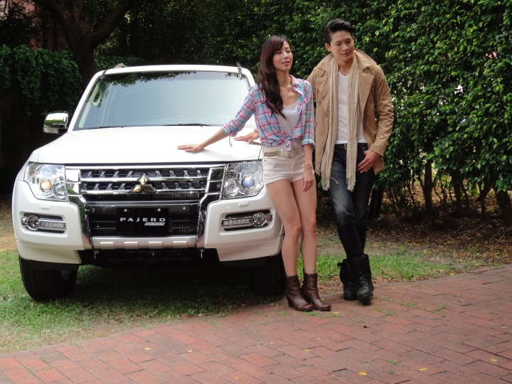 賞車>2015 PAJERO 搶先亮相