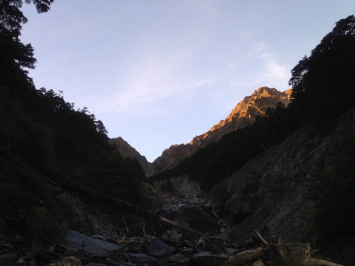 2014三日中央尖山.走.走.走