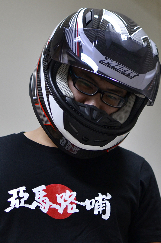 3/4比全罩安全!!?? 我不認同!!!! (補實戴上下俯仰)