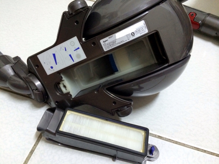 Dyson DC63銀藍款不專業開箱