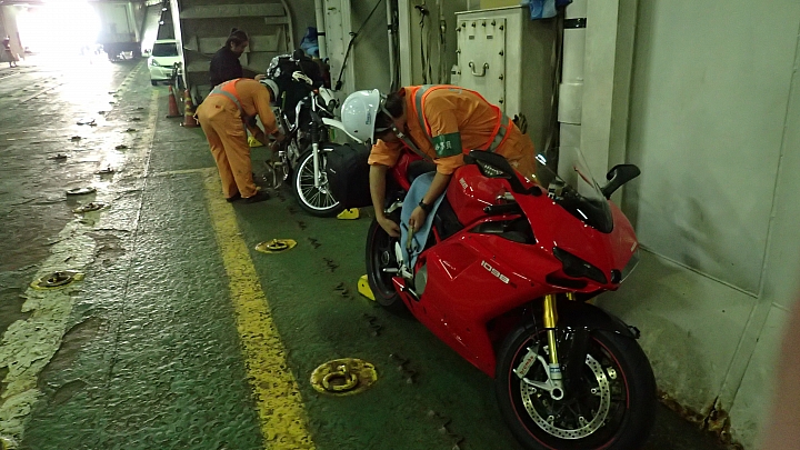 悲情 北海道之旅 完 全日本壓馬路(株)