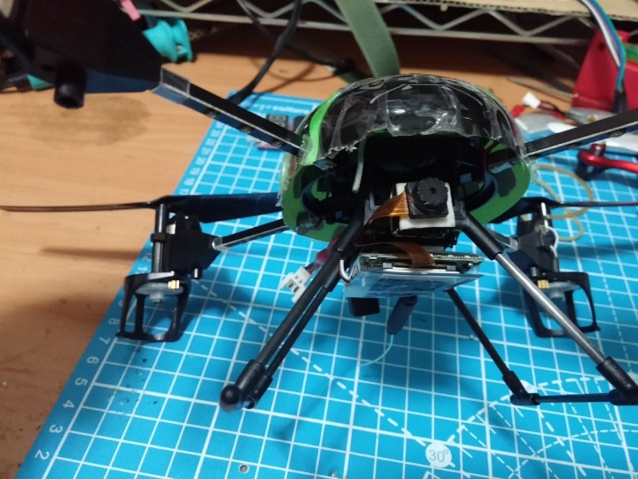 DIY 超平價 FPV 樂趣機 - V222 Wifi version