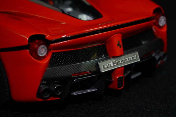 ﹝作品分享﹞TAMIYA 1/24 LA Ferrari