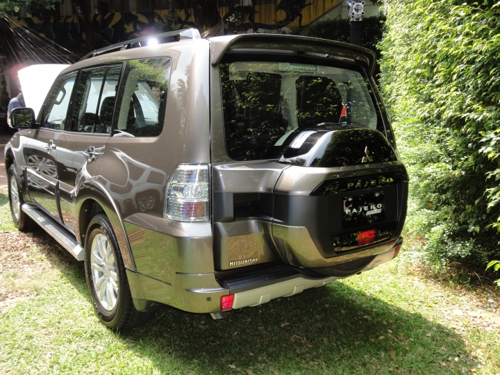 賞車>2015 PAJERO 搶先亮相