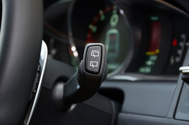 《VOLVO仲夏輕鬆遊》試駕XC60 T5 ,好設計是生活的一部份!