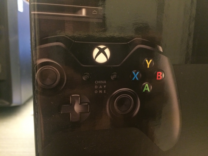 買到疑似大陸版的XBOX ONE典藏版