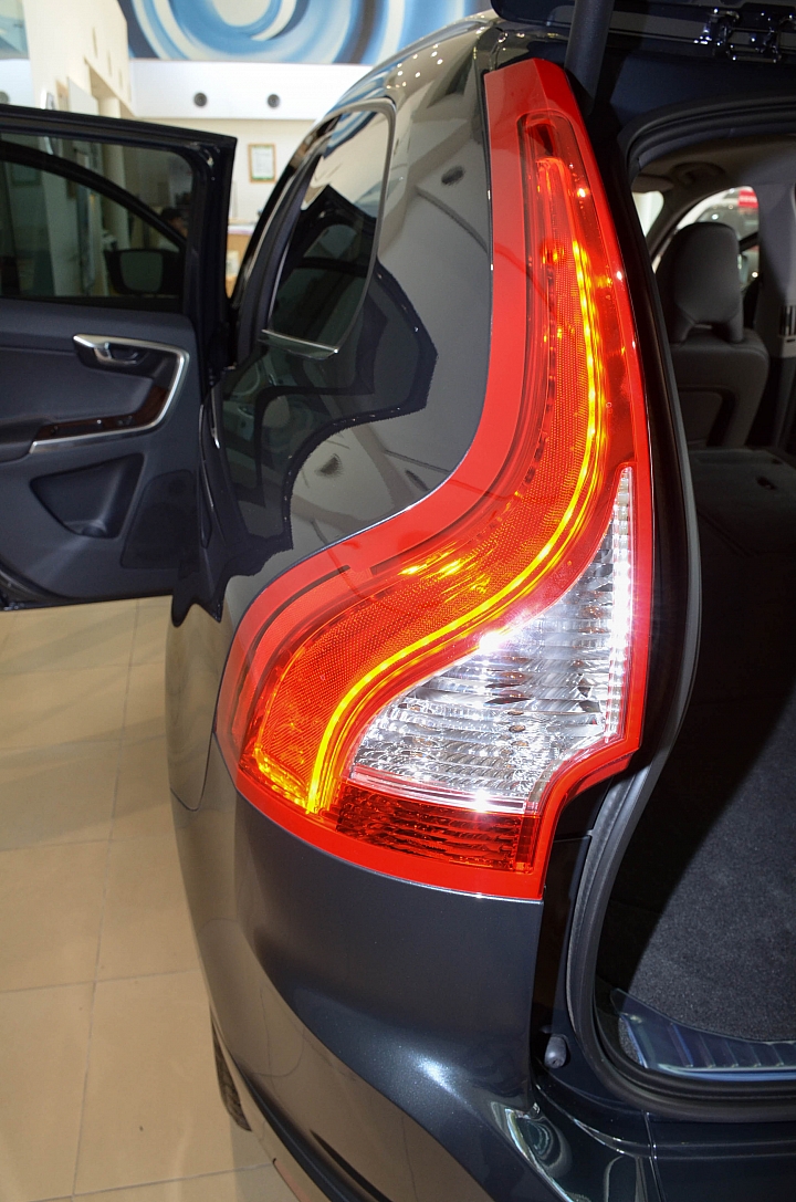 《VOLVO仲夏輕鬆遊》試駕XC60 T5 ,好設計是生活的一部份!