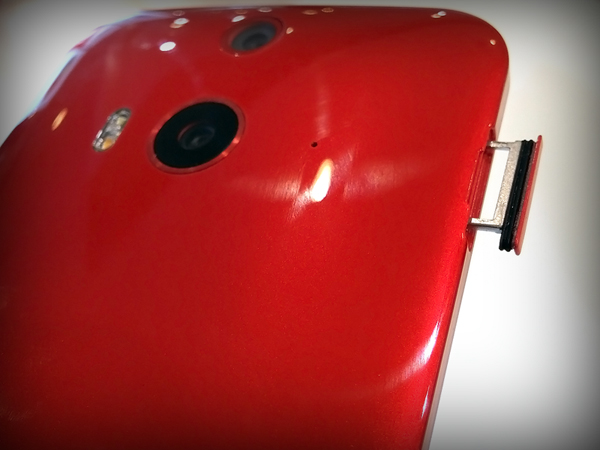 一見鍾情 ♡ 愛不釋手 蛻變的HTC Butterfly 2