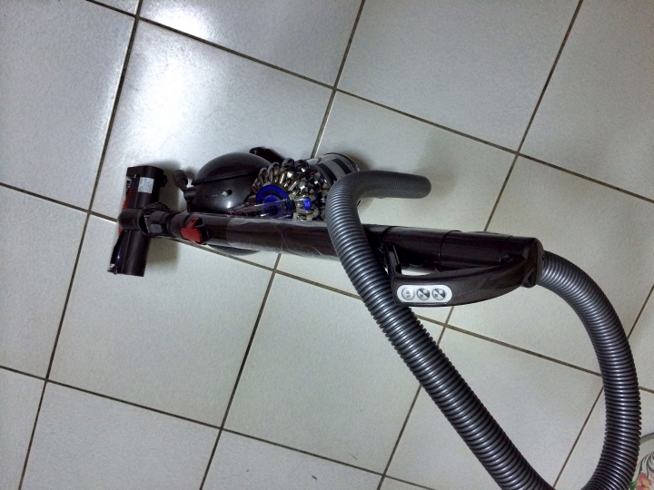 Dyson DC63銀藍款不專業開箱