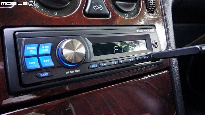 新入手十年老駒,w210 E230心得分享(更新水箱柵與大燈罩,後尾燈)