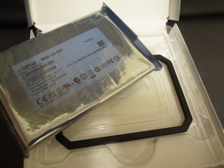 新玩具開箱連發之 crucial M550 128G