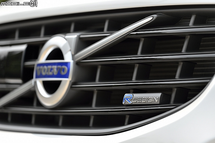 展現運動休旅特質 Volvo XC60 T5 R-Design 2014