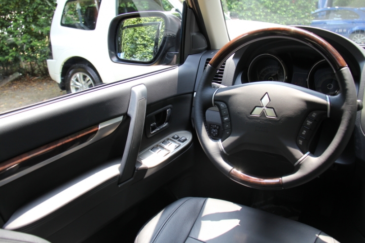 Mitsubishi 2015年Lancer Sportback、 Pajero...新車發表會