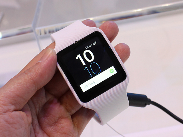 [IFA 2014]SONY穿戴大更新  SmartBand Talk搭載螢幕  SmartWatch 3改用Android Wear