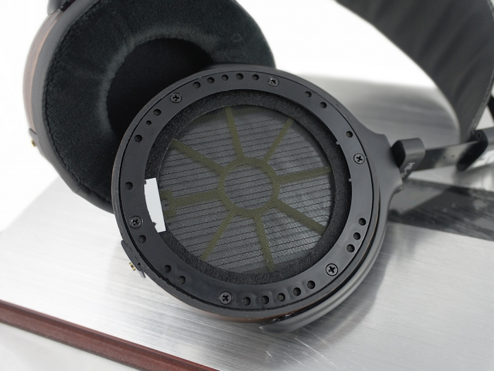 【北極熊開箱】平板耳機大革新 - HIFIMAN HE-560