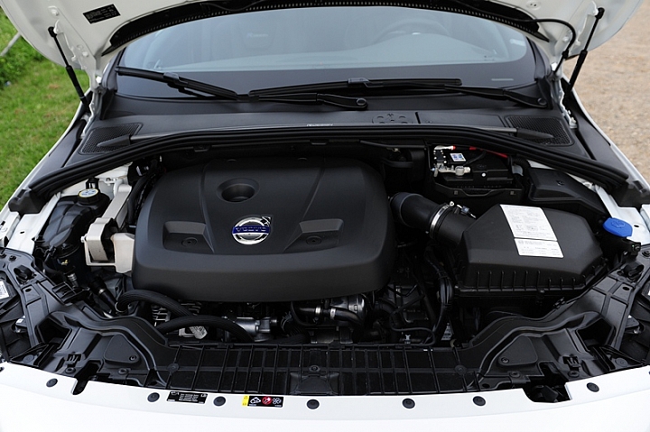 《VOLVO仲夏輕鬆遊》熱血旅行車精神 V60 T5 R-Design