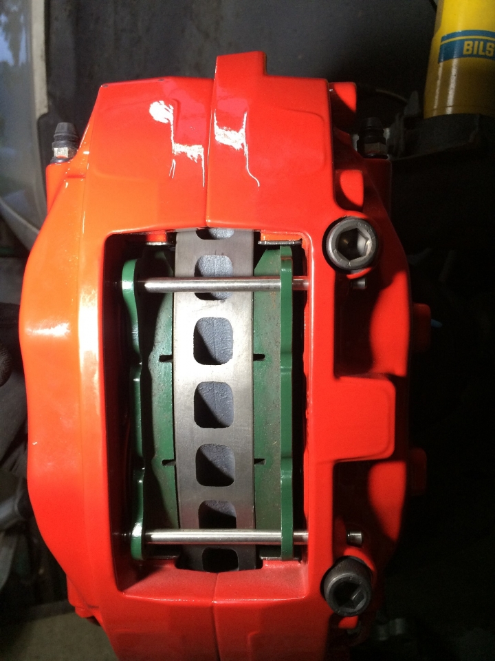 開箱文 GOLF 6代 VIPER 毒蛇 BREMBO卡鉗