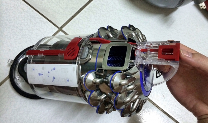 Dyson DC63銀藍款不專業開箱