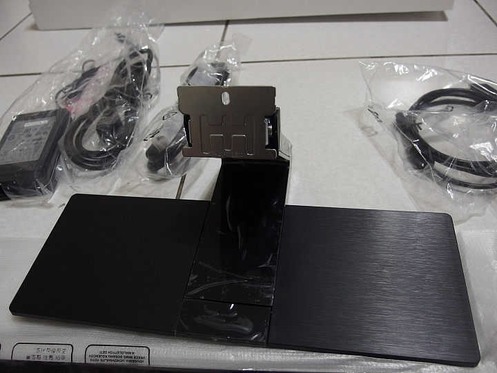 BenQ EW2740l 27吋電腦螢幕微笑開箱^^~~~~~