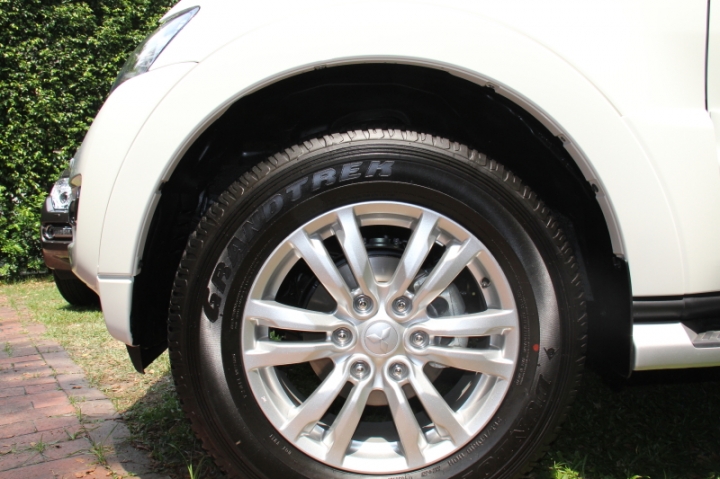 Mitsubishi 2015年Lancer Sportback、 Pajero...新車發表會