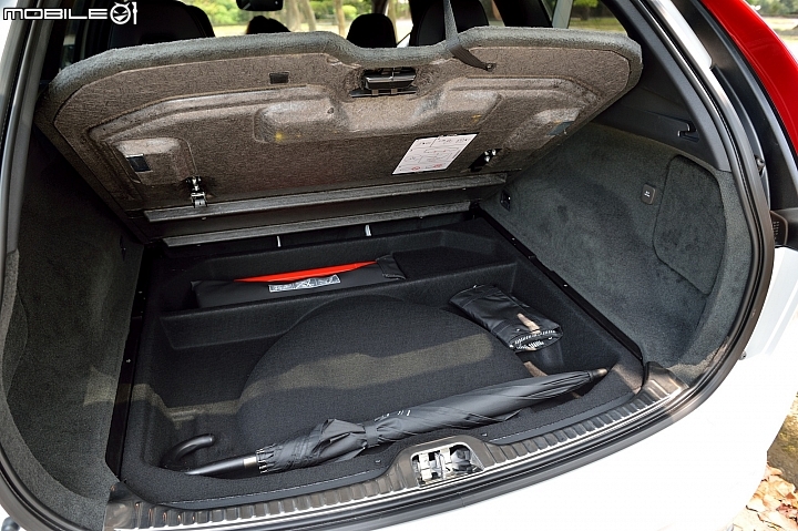 展現運動休旅特質 Volvo XC60 T5 R-Design 2014