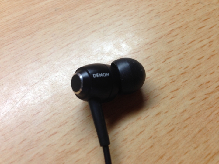 Denon C560R之開箱 ~蘋果系列訊源首選耳道~