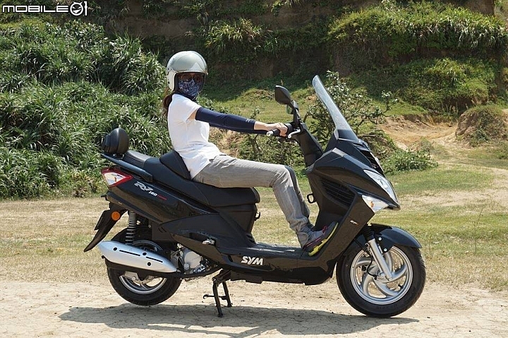 懇請推薦>中長程旅行機車-已選購RV 180 Euro更新-開箱