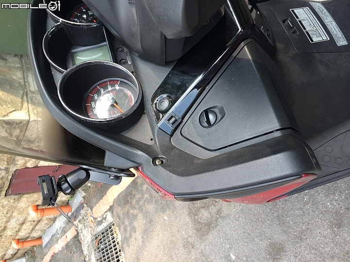 M4 車電版安裝在Nikita 300的方式分享
