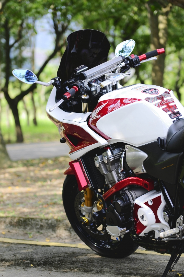 中年男子CB1300SB的成長進化之路