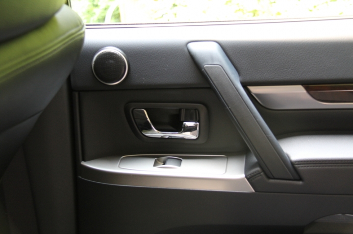 Mitsubishi 2015年Lancer Sportback、 Pajero...新車發表會