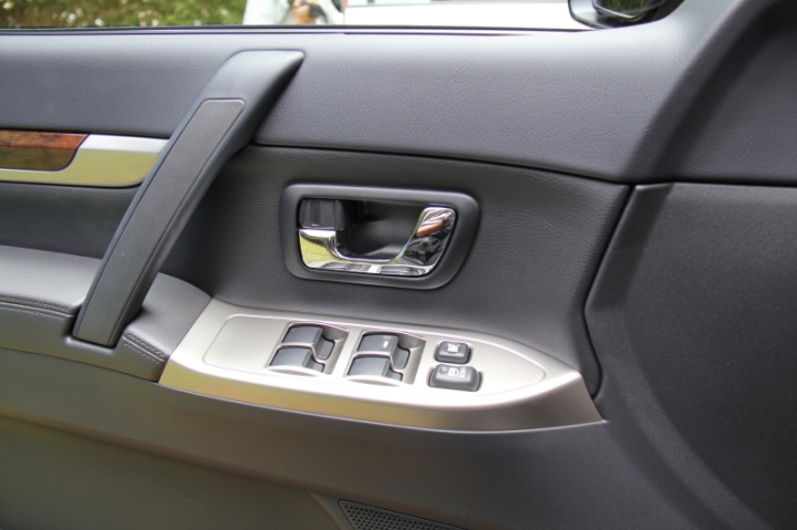 Mitsubishi 2015年Lancer Sportback、 Pajero...新車發表會