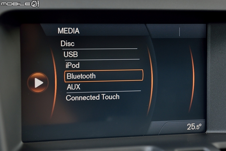 展現運動休旅特質 Volvo XC60 T5 R-Design 2014