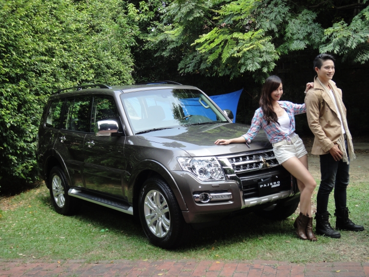 賞車>2015 PAJERO 搶先亮相
