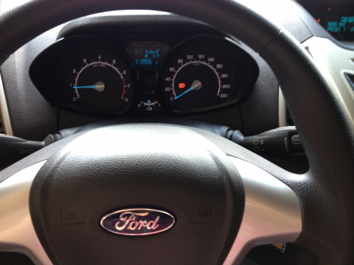 Ford ECOSPORT 甜心開團去 -淡水婚紗基地