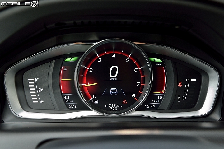 展現運動休旅特質 Volvo XC60 T5 R-Design 2014