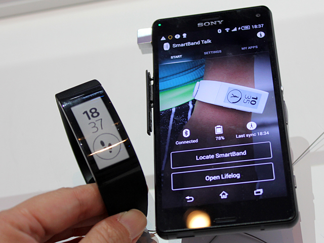 [IFA 2014]SONY穿戴大更新  SmartBand Talk搭載螢幕  SmartWatch 3改用Android Wear