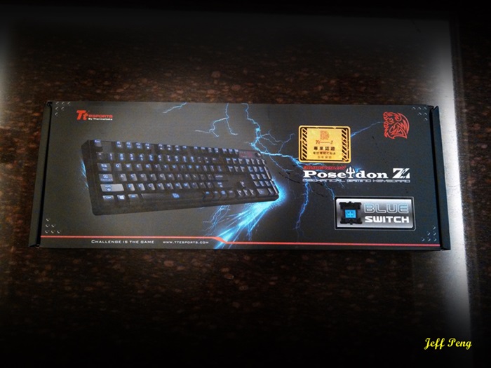 《簡易開箱文》Tt eSPORTS POSEIDON Z 波賽頓機械式鍵盤 (凱華青軸)