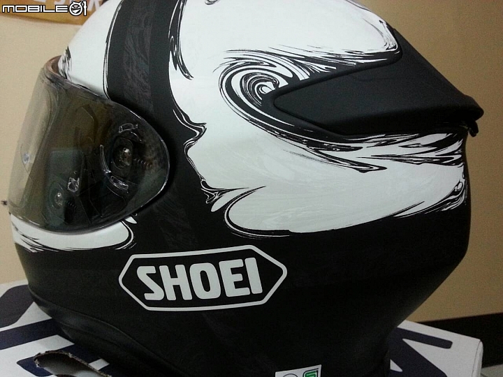【開箱】SHOEI Z7 SEELE