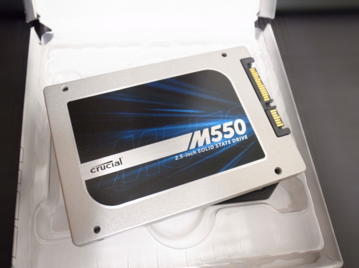 新玩具開箱連發之 crucial M550 128G
