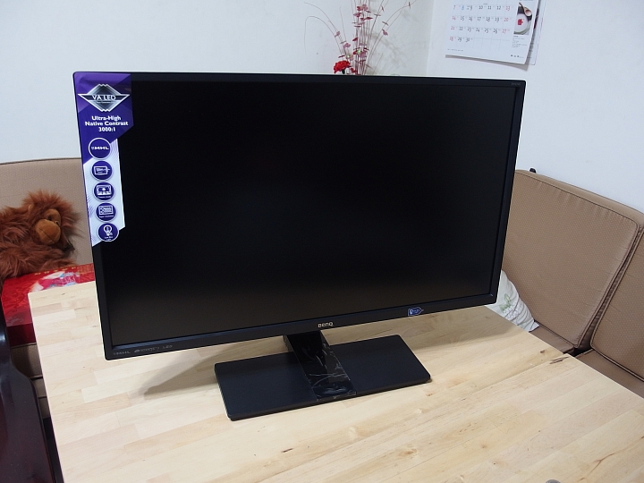 BenQ EW2740l 27吋電腦螢幕微笑開箱^^~~~~~