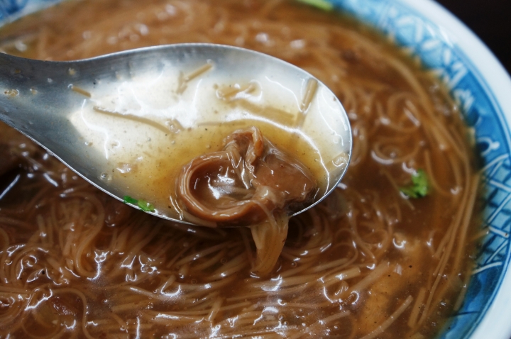 搬新家依然美味的回味大腸蚵仔麵線