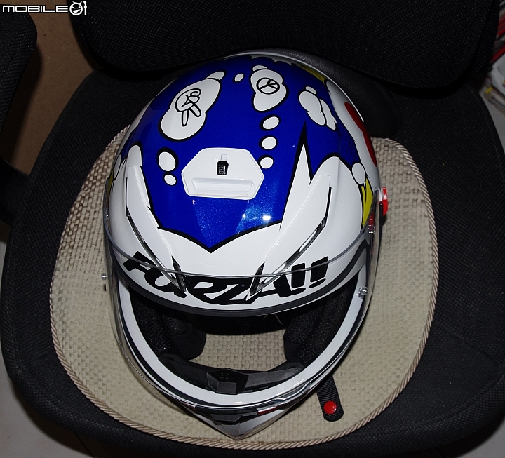 AGV K-3 SV Comic + Onza安全帽墊