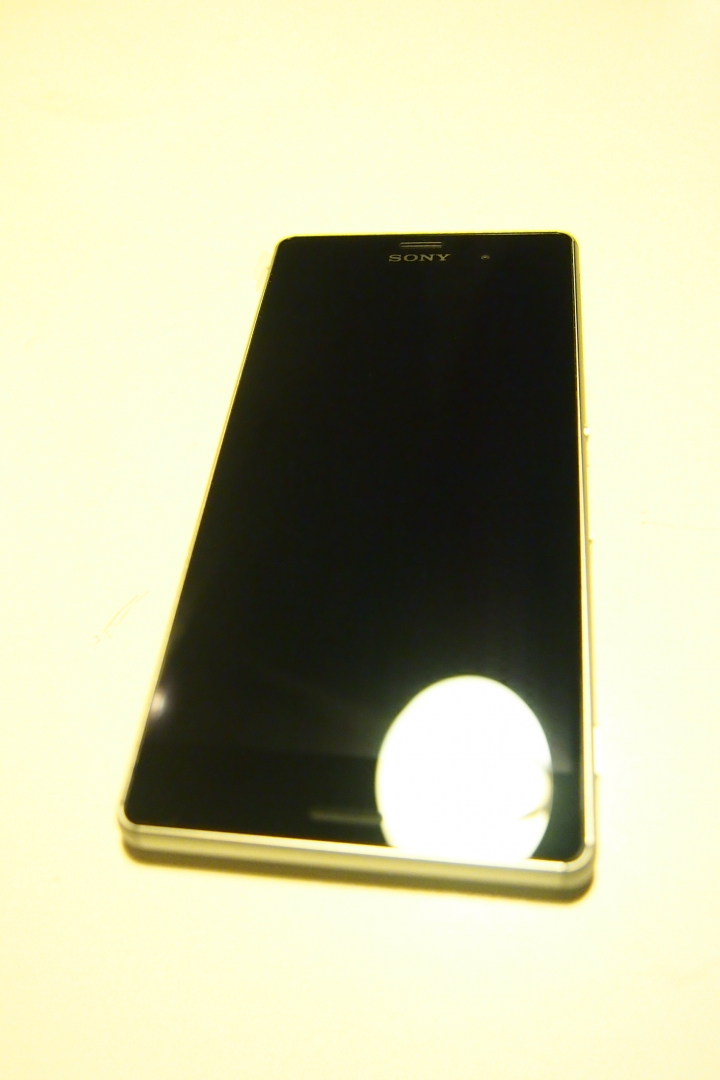【開箱】SONY Z3 銀箔綠+攜碼中華全能平板全記錄