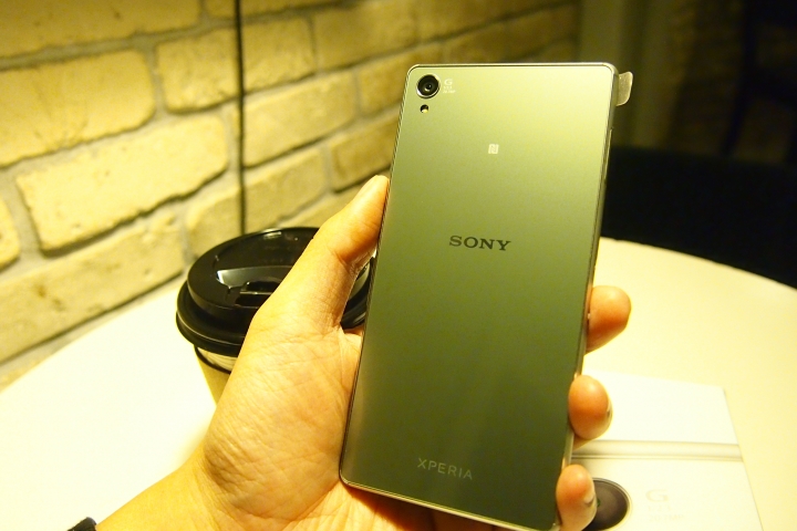 【開箱】SONY Z3 銀箔綠+攜碼中華全能平板全記錄