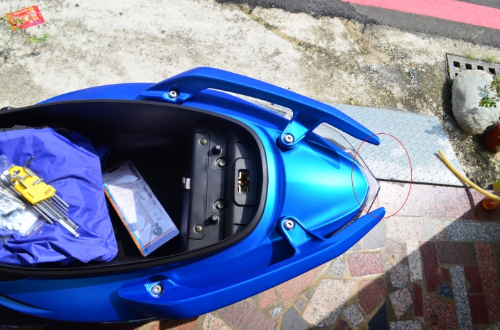 Racing king 雷霆 180 ABS 後架+SHAD SH-39 漢堡箱 開箱(圖多慎入)