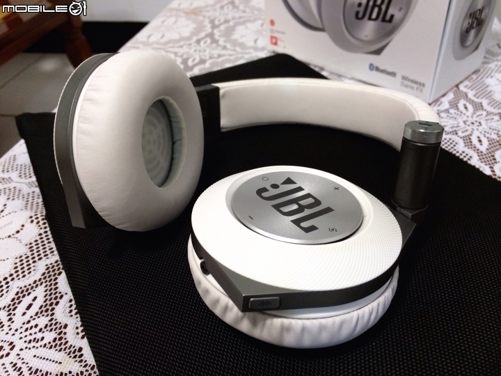 JBL E50BT 開箱