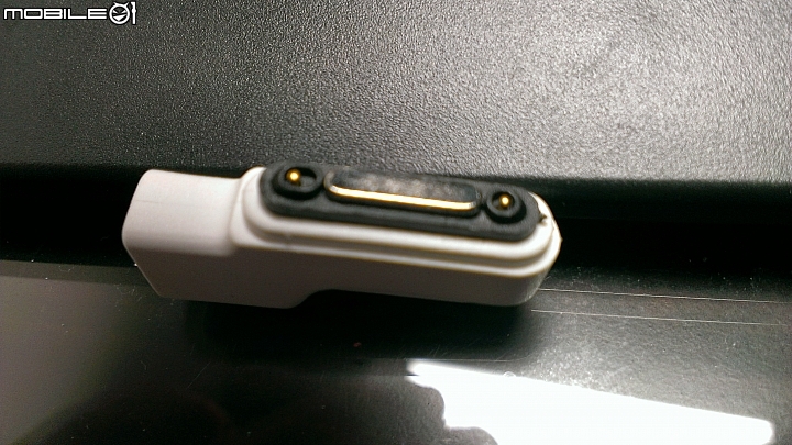 Z3 磁力充電接頭小開箱