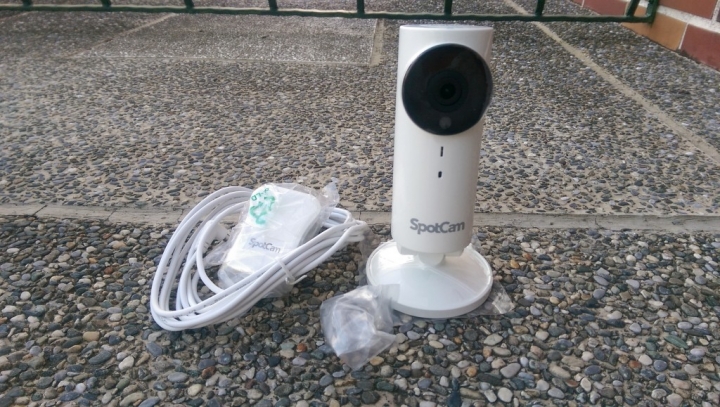 家用Wi-Fi雲端攝影機SpotCam-HD【簡單開箱】