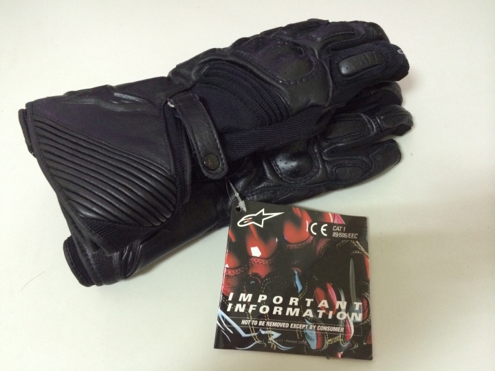 【開箱】 Alpinestars Apex Drystar Glove