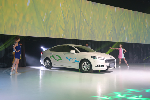 2015 MUSTANG、MONDEO HYBRID都來了,免費玩樂的福特互動體驗館